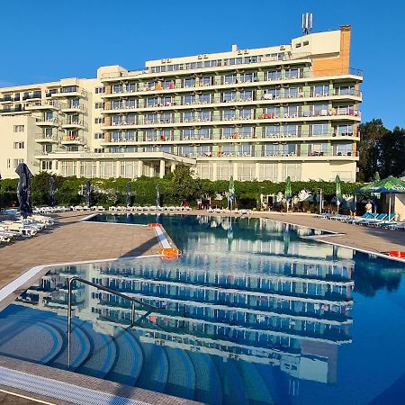 Hotel Comandor Mamaia Buitenkant foto