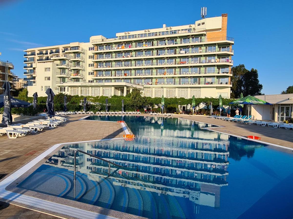 Hotel Comandor Mamaia Buitenkant foto