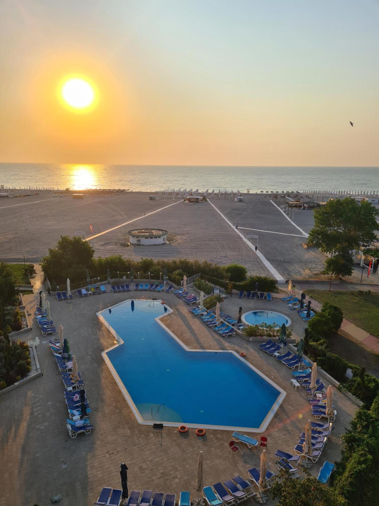 Hotel Comandor Mamaia Buitenkant foto