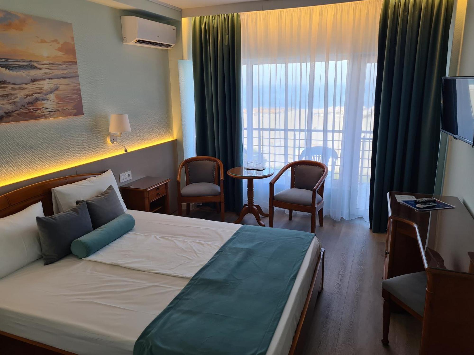 Hotel Comandor Mamaia Buitenkant foto