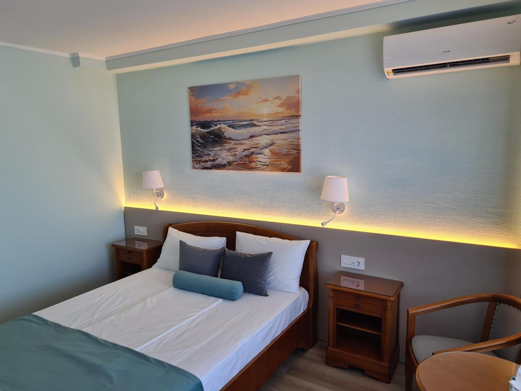 Hotel Comandor Mamaia Buitenkant foto