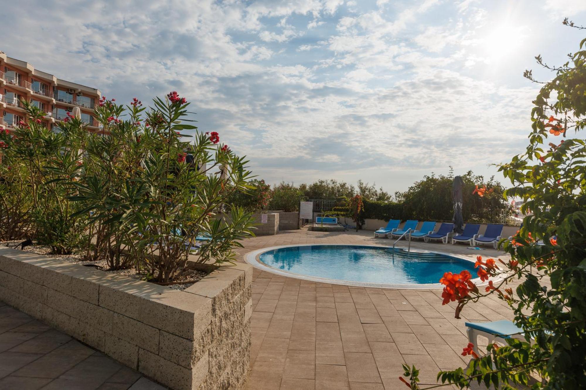 Hotel Comandor Mamaia Buitenkant foto