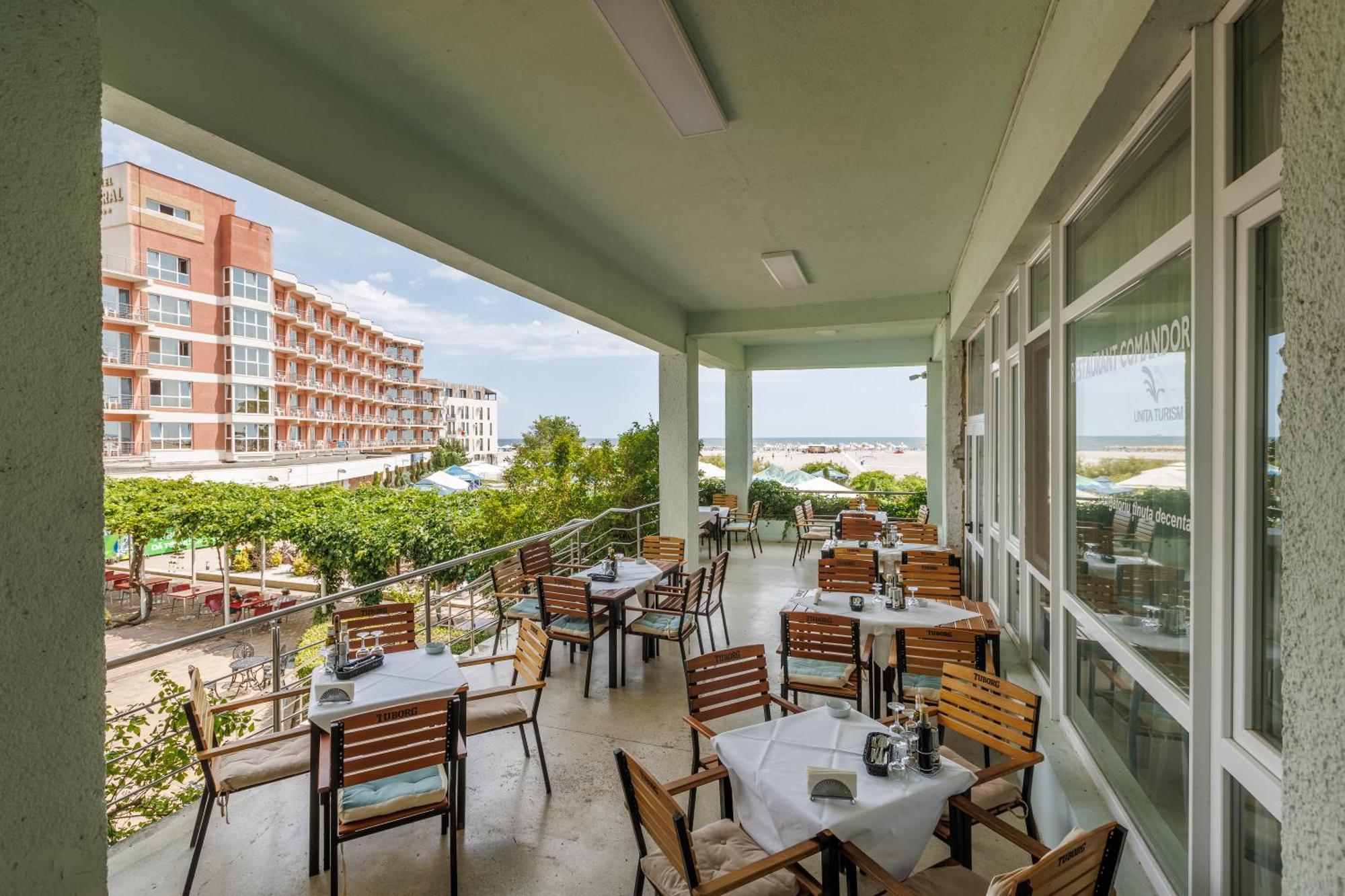 Hotel Comandor Mamaia Buitenkant foto