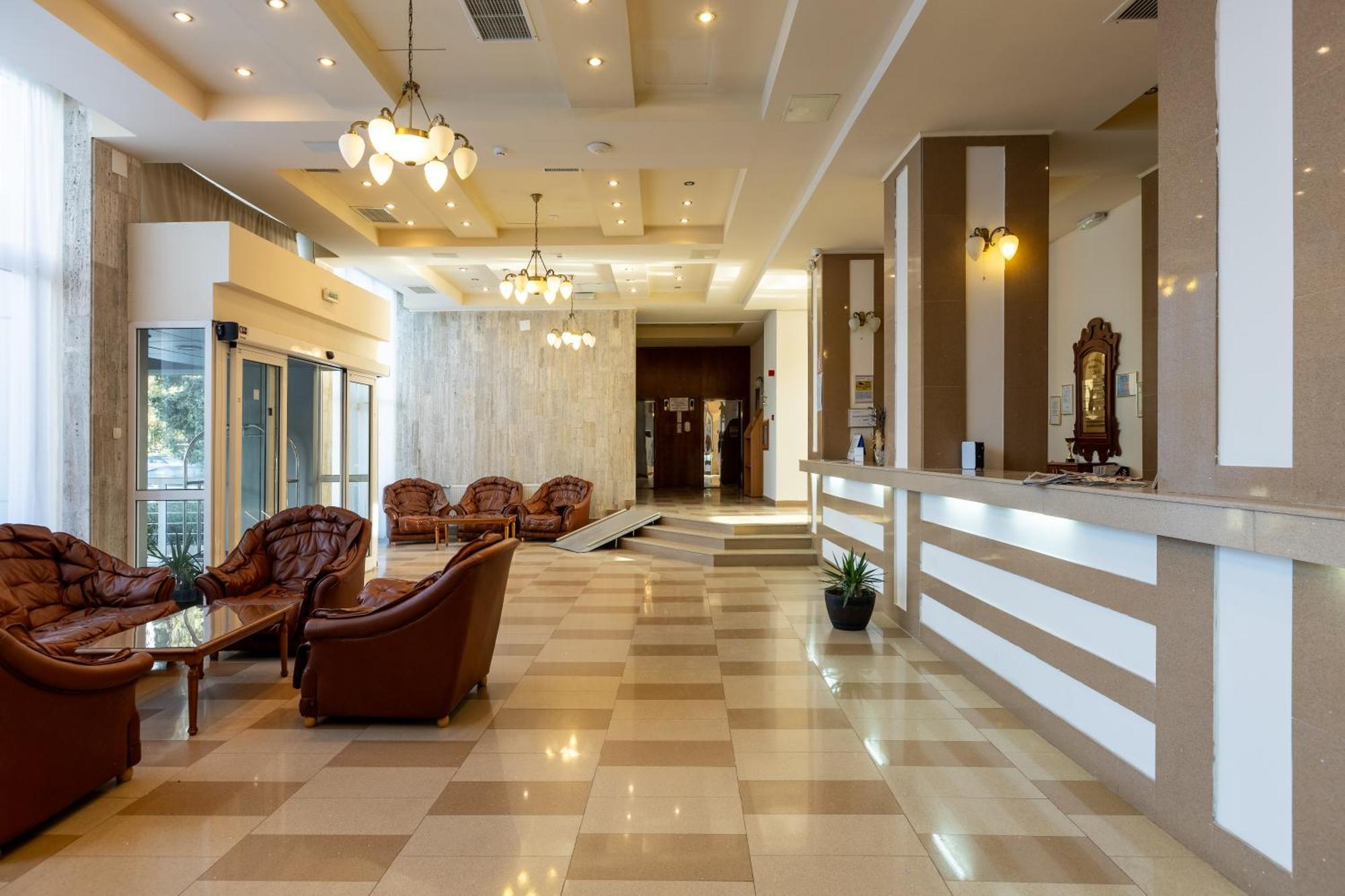 Hotel Comandor Mamaia Buitenkant foto