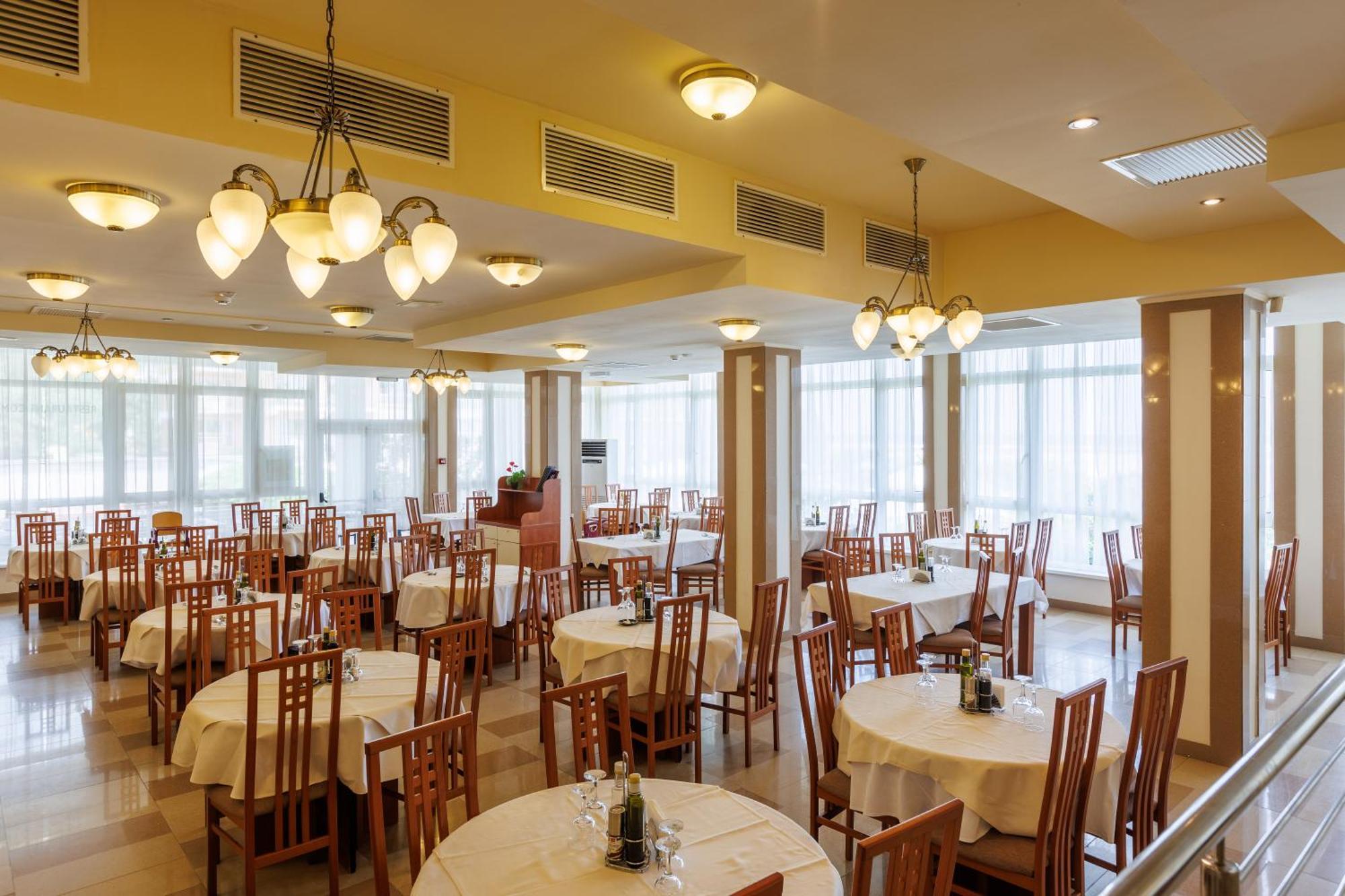 Hotel Comandor Mamaia Buitenkant foto