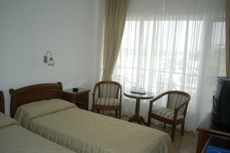 Hotel Comandor Mamaia Buitenkant foto